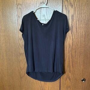 Leo & Nicole light weight T-shirt